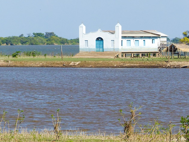 De Alter do Chão ao Canal do Jari: um passeio de barco entre rios, praias e histórias