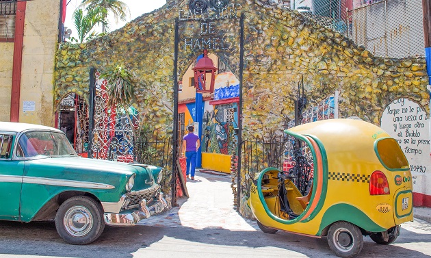 Transporte em Havana: entre ônibus, bicitaxis e almendrones